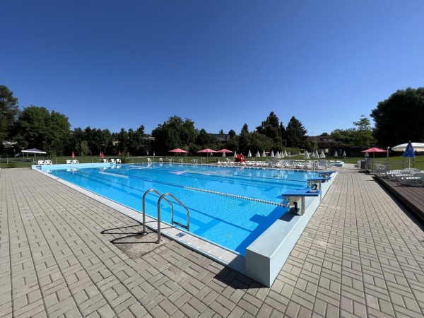 Kolovraty swimming pool
